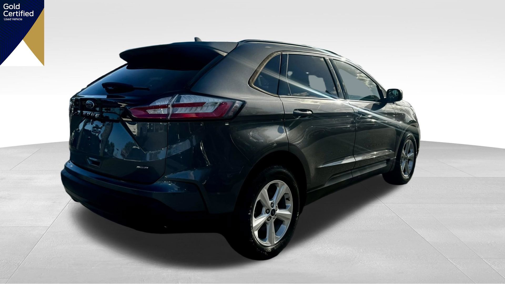 Certified 2022 Ford Edge SE image 13