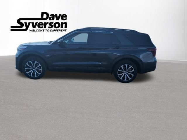 Certified 2022 Ford Explorer ST image 3