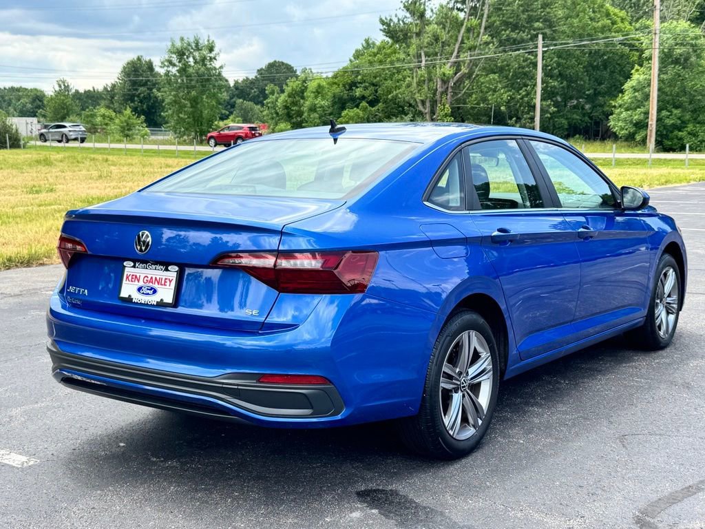 Used 2022 Volkswagen Jetta SE FWD image 10