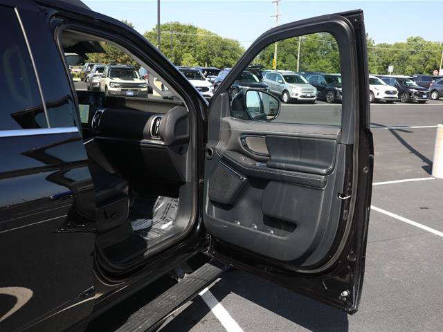 Certified 2025 Ford Expedition Platinum AWD/4WD image 40