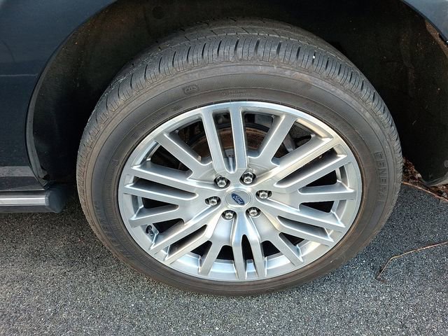 Certified 2022 Ford Expedition Platinum image 5