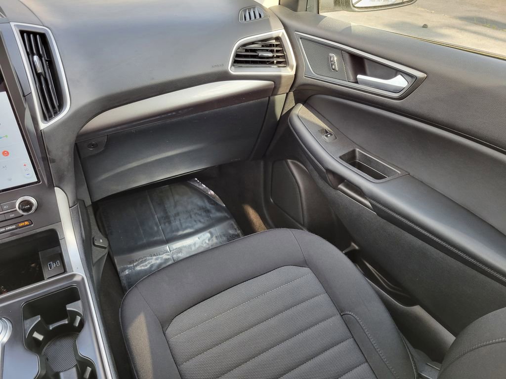 Certified 2024 Ford Edge SE image 20