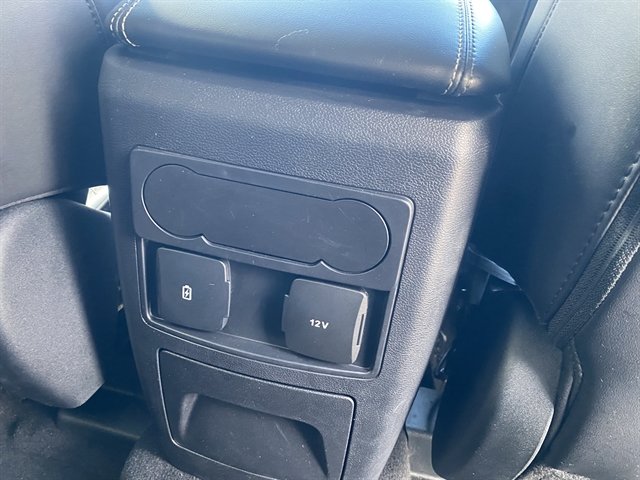 Certified 2024 Ford Explorer XLT w/ Equipment Group 202A AWD/4WD image 7