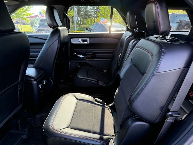 Certified 2024 Ford Explorer ST-Line w/ Class IV Trailer Tow Package AWD/4WD image 9