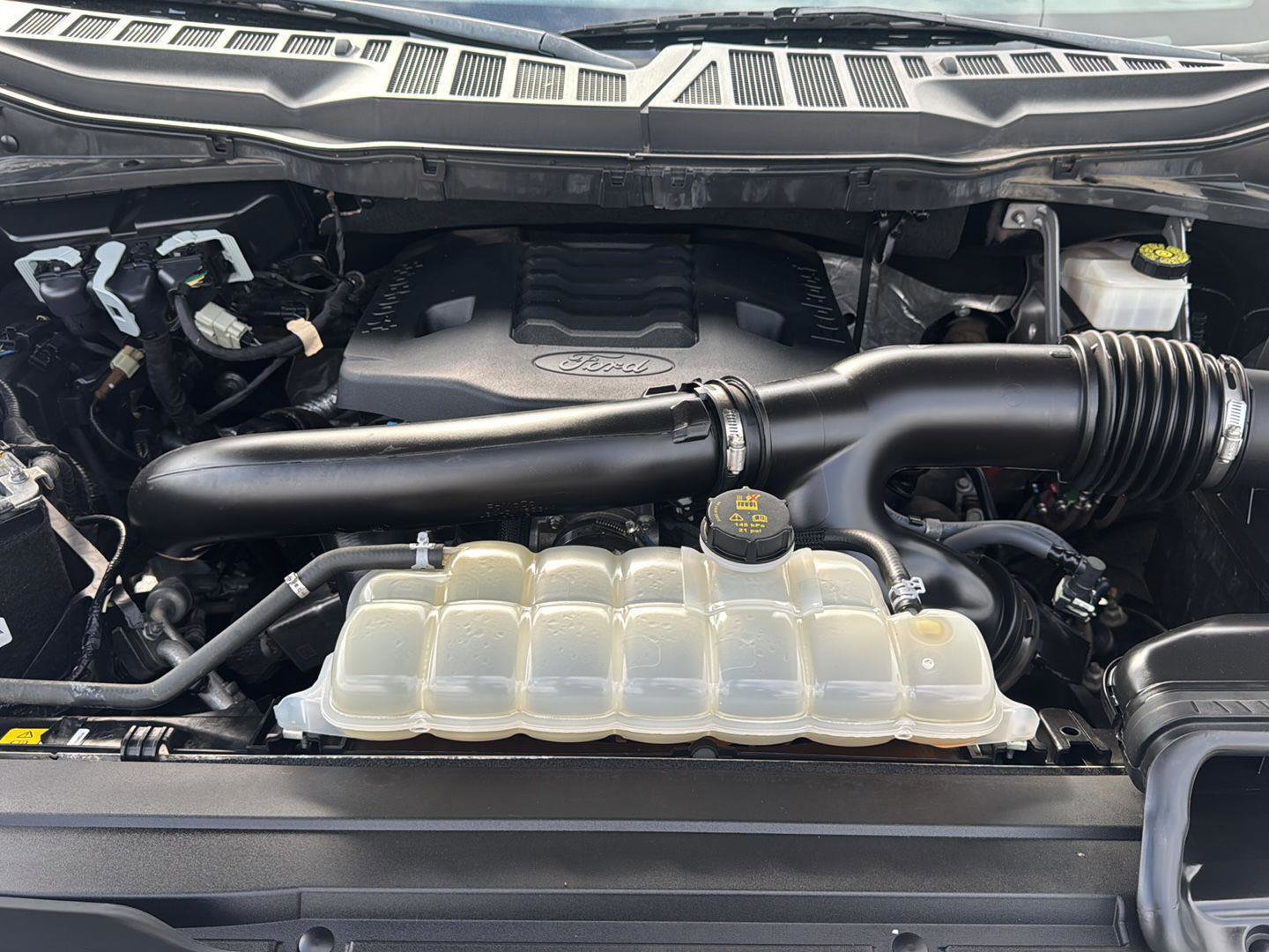 Certified 2022 Ford F150 Platinum w/ Equipment Group 701A High image 32