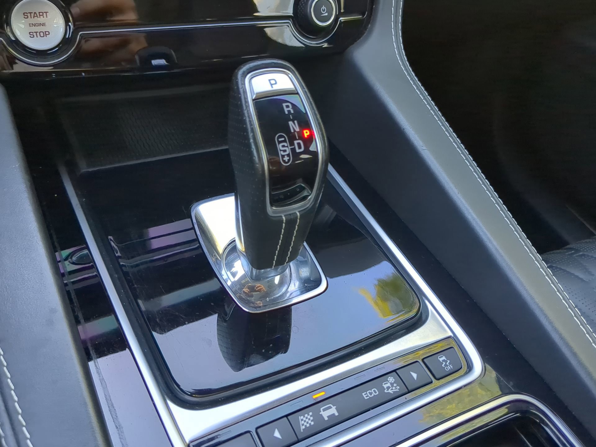 Used 2020 Jaguar F-PACE SVR AWD/4WD image 57