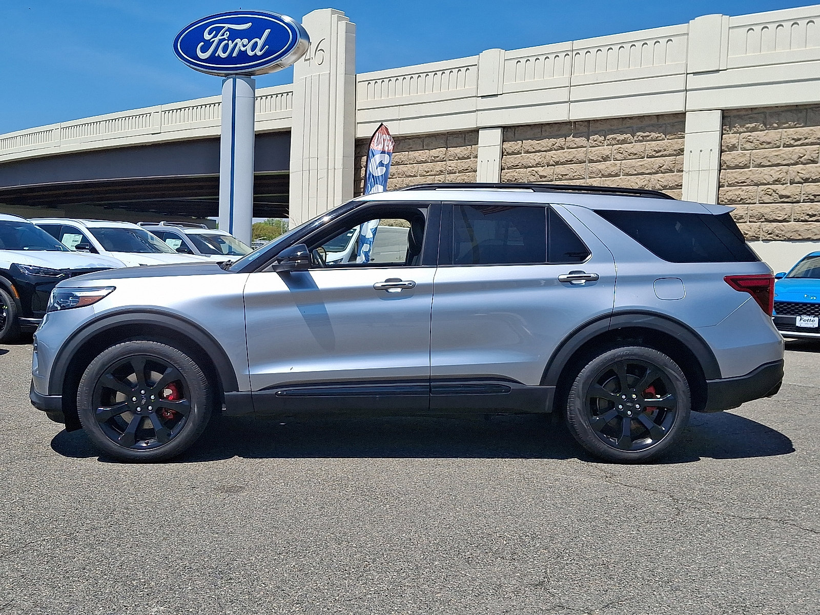 Certified 2022 Ford Explorer ST w/ Equipment Group 401A AWD/4WD image 7