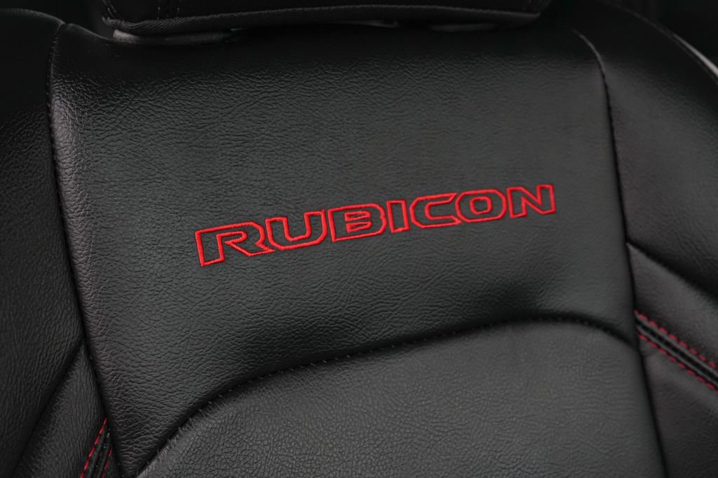 Used 2023 Jeep Gladiator Rubicon w/ LED Lighting Group AWD/4WD image 31