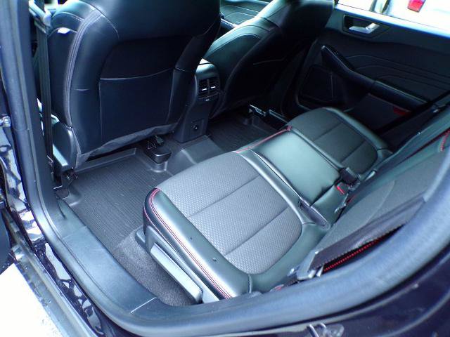 Certified 2024 Ford Escape ST-Line w/ Tech Pack #1 AWD/4WD image 15