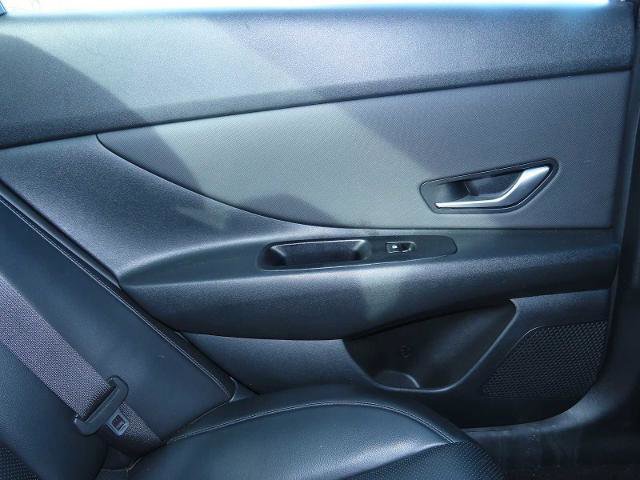 Used 2024 Hyundai Elantra Limited image 23