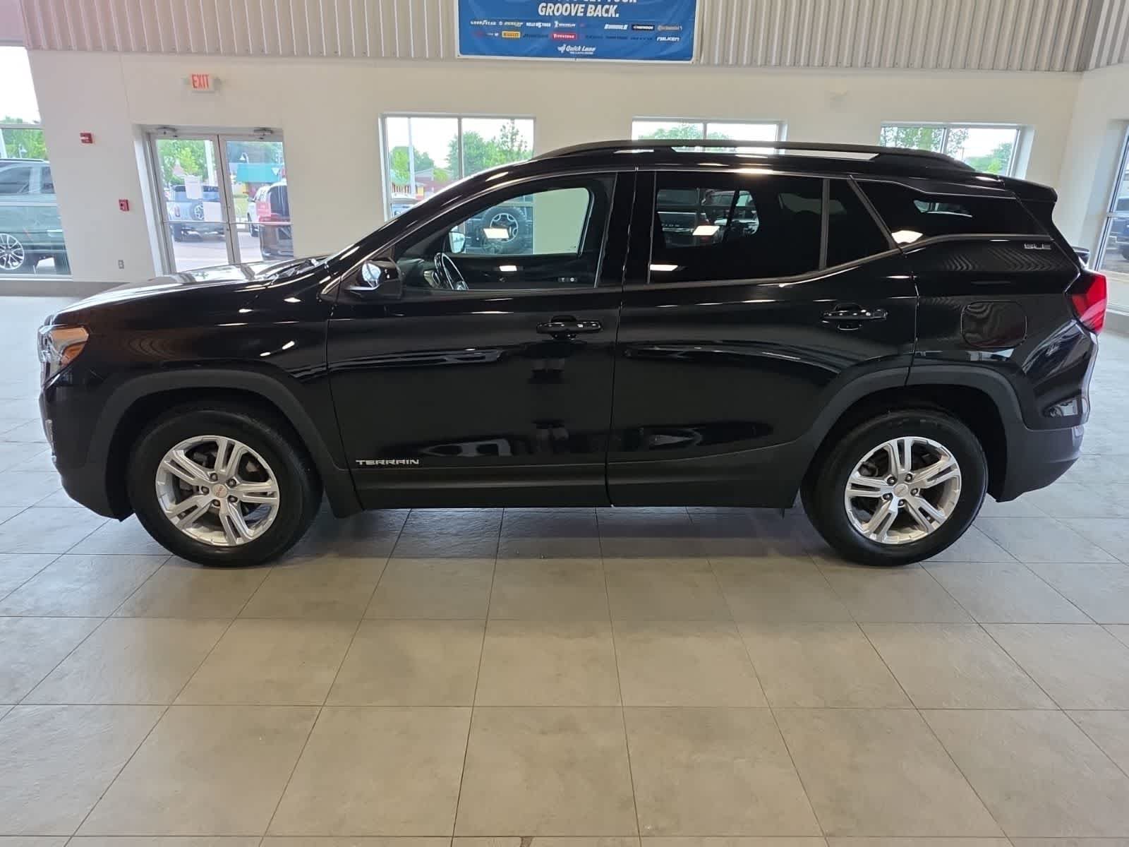 Used 2020 GMC Terrain SLE w/ Driver Convenience Package FWD image 12