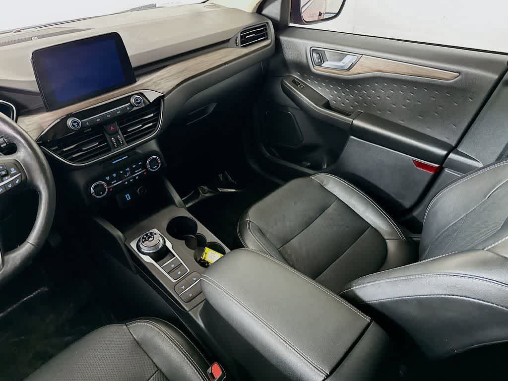 Certified 2020 Ford Escape Titanium AWD/4WD image 11