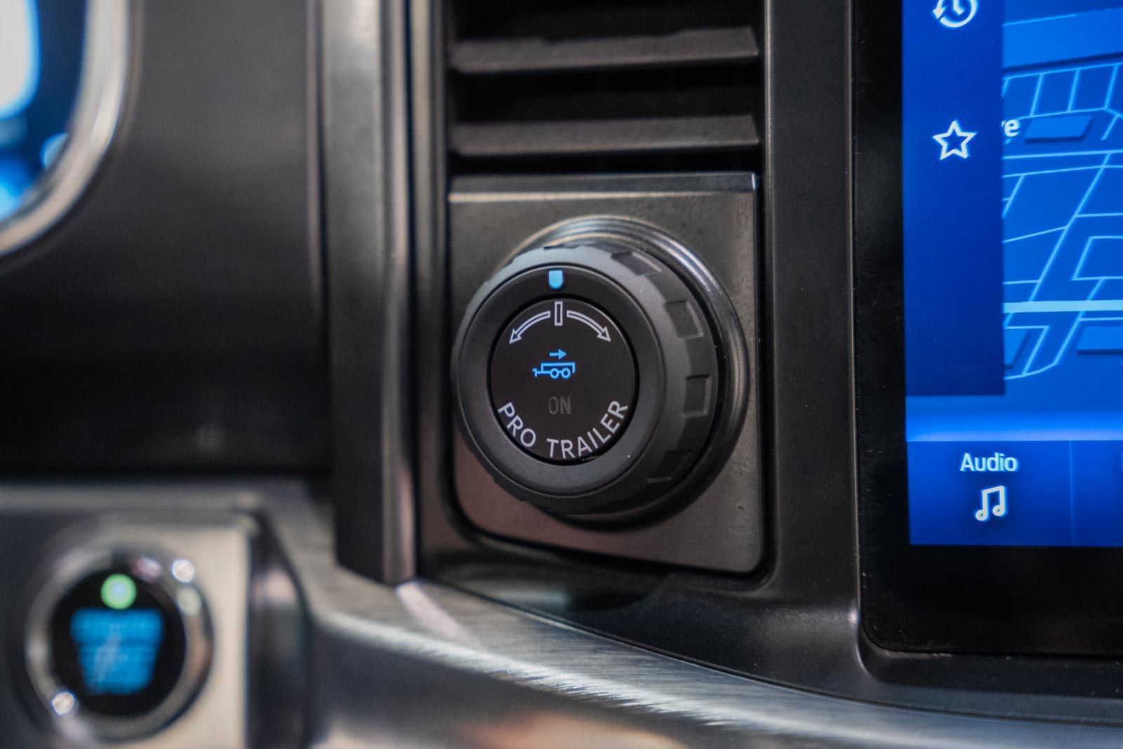 Certified 2022 Ford F150 Lariat w/ Equipment Group 502A High image 32