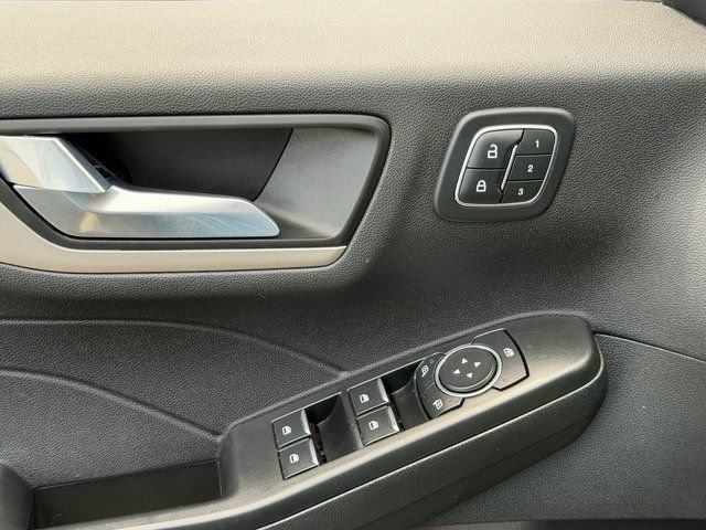 Certified 2022 Ford Escape SEL w/ Technology Package FWD image 34