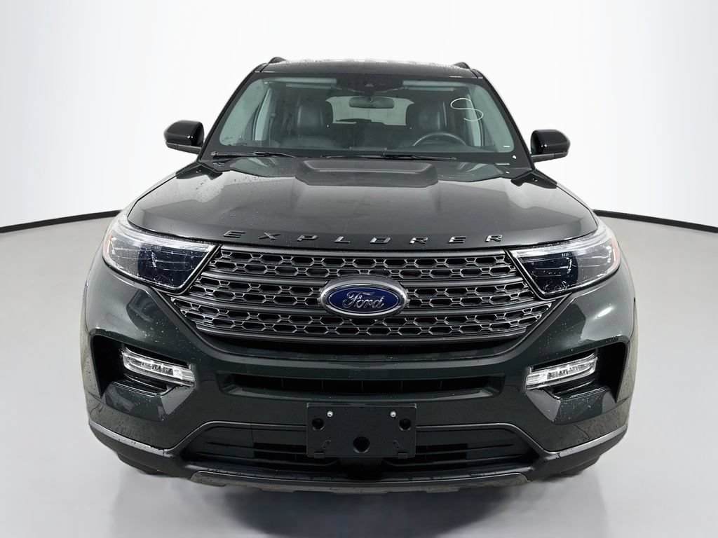Certified 2024 Ford Explorer XLT w/ Equipment Group 202A RWD image 2