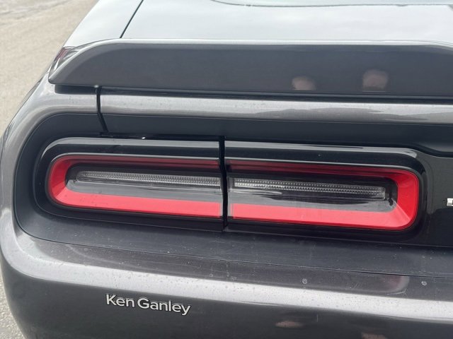 Used 2022 Dodge Challenger GT image 11