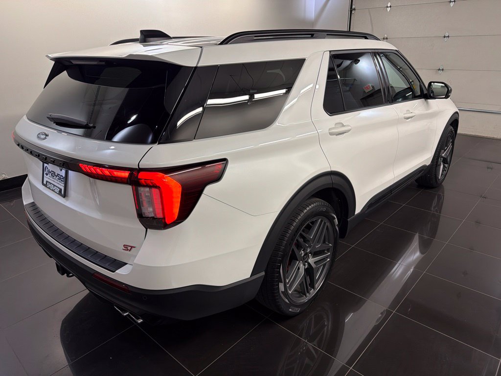 Certified 2025 Ford Explorer ST w/ Sun And Sound Package AWD/4WD image 6