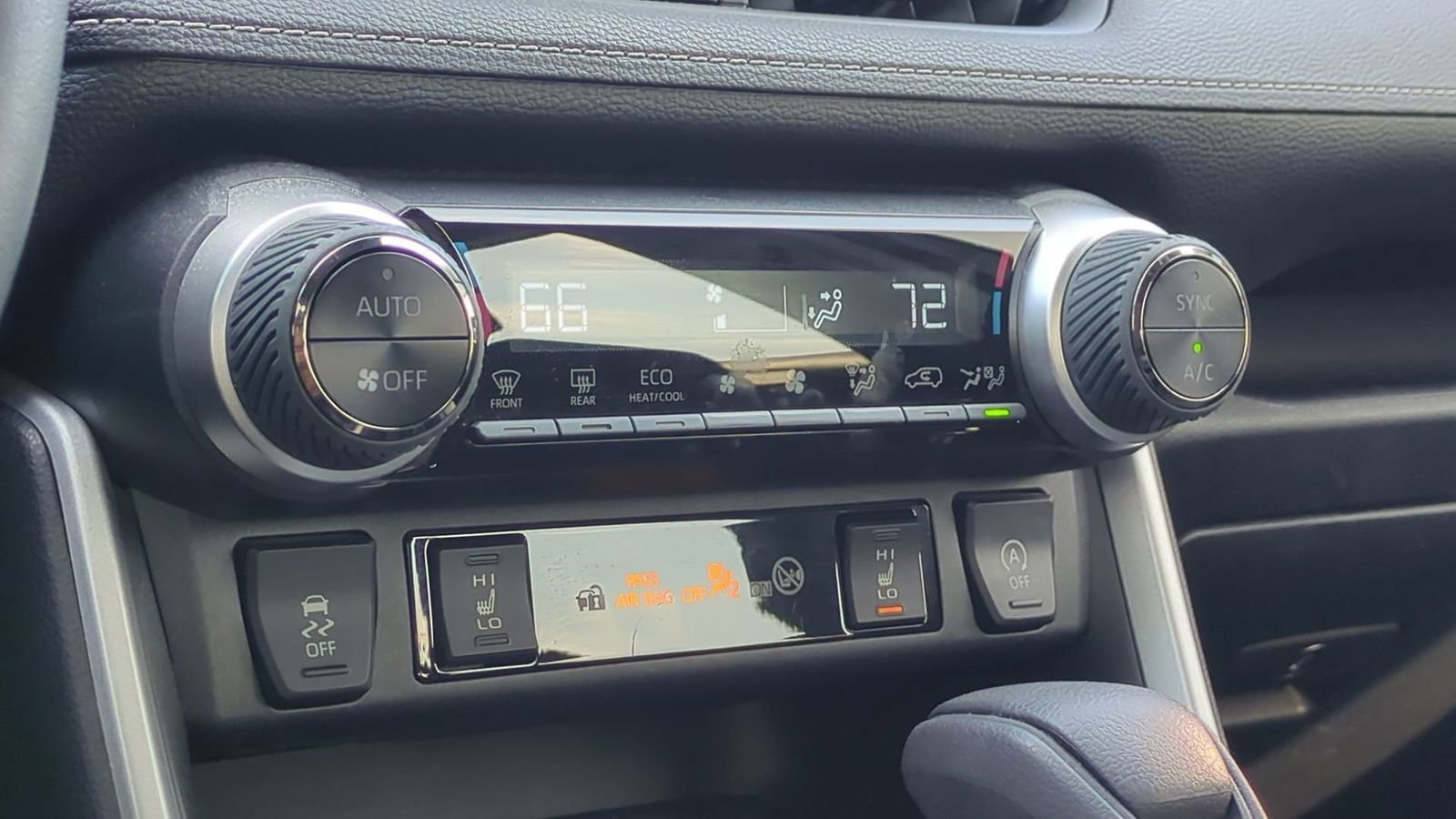 Used 2023 Toyota RAV4 XLE image 32