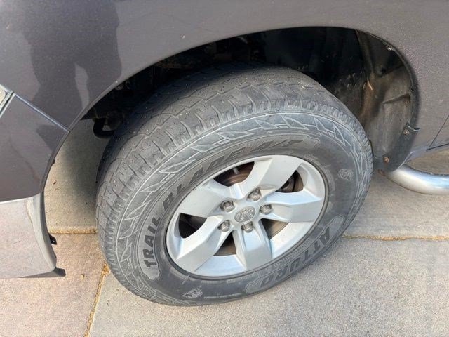 Used 2019 RAM 1500 Classic SLT AWD/4WD image 9