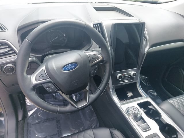Certified 2023 Ford Edge Titanium AWD/4WD image 17