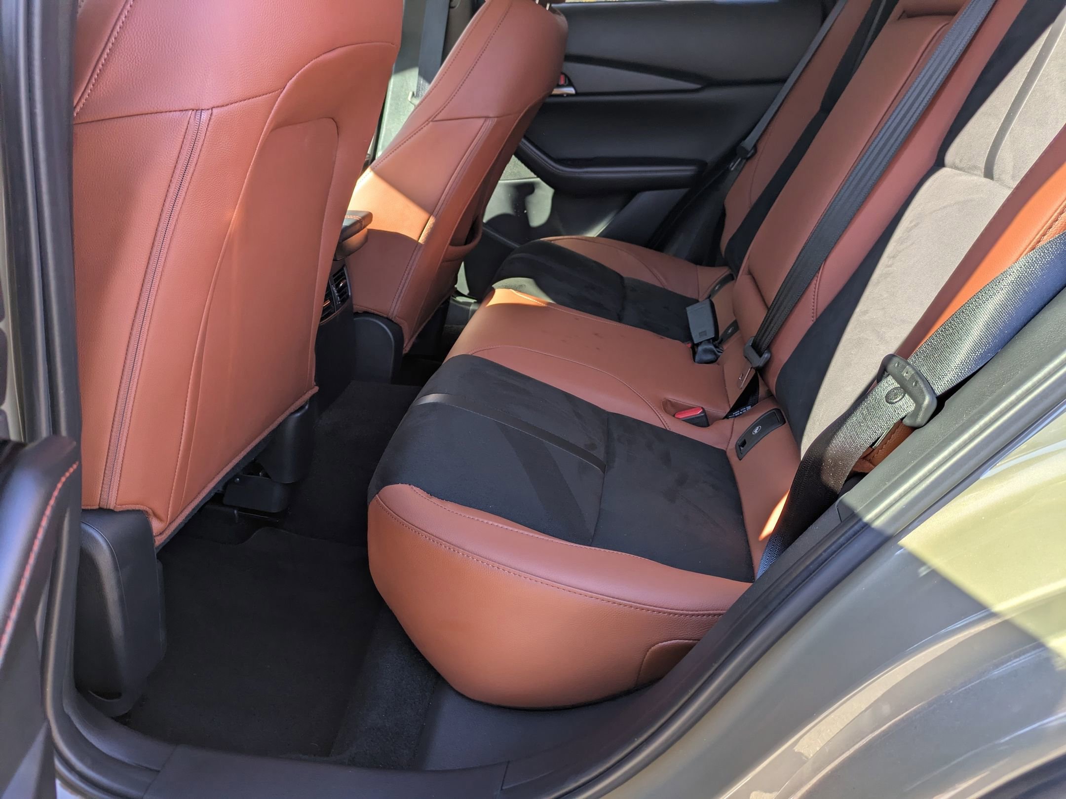 Used 2025 MAZDA CX-30 Carbon image 27