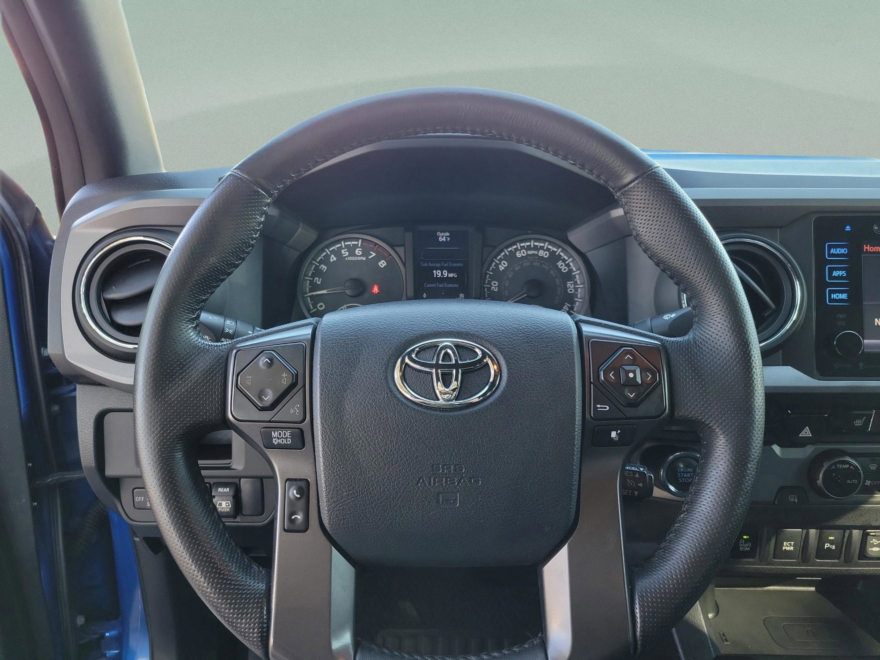 Used 2017 Toyota Tacoma SR5 image 9