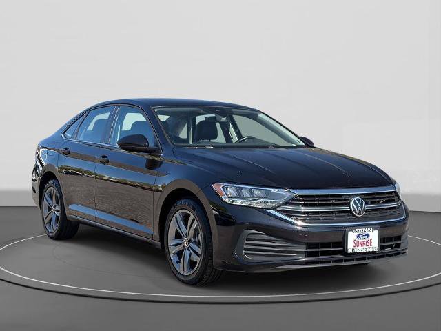 Used 2024 Volkswagen Jetta SE FWD image 4