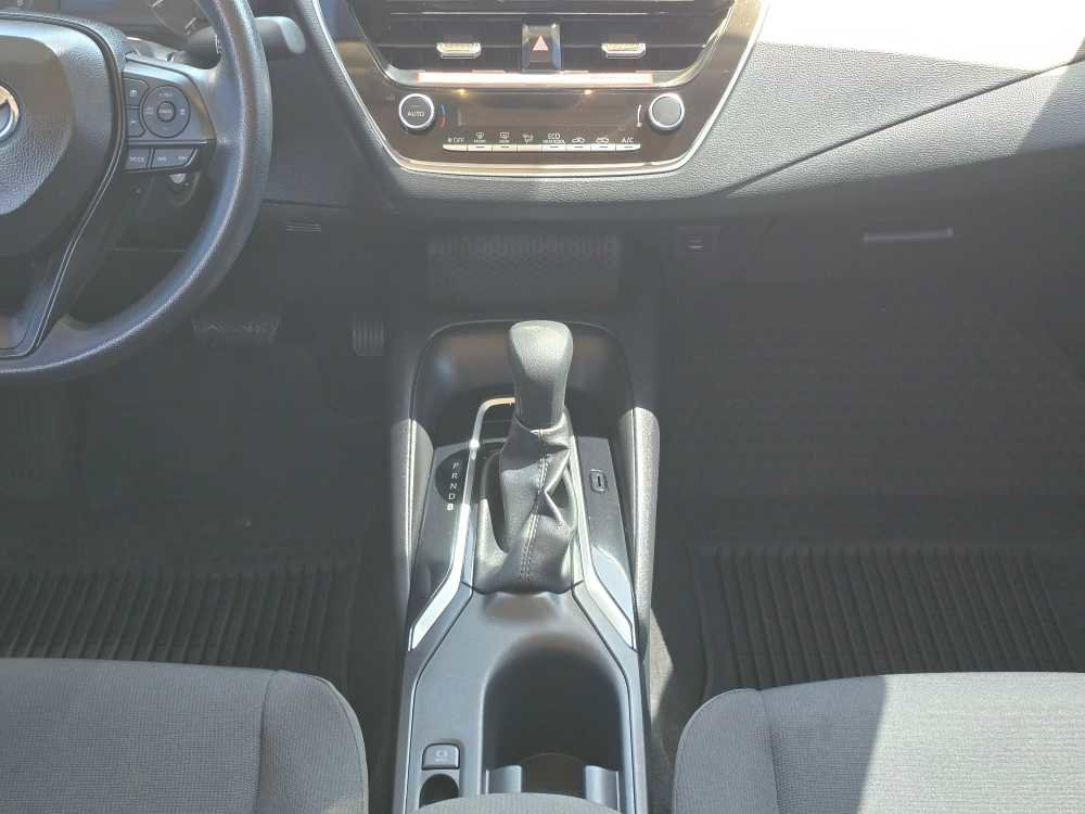 Used 2025 Toyota Corolla LE FWD image 13