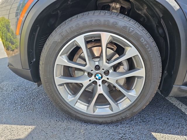 Used 2021 BMW X5 xDrive40i w/ Parking Assistance Package AWD/4WD image 37