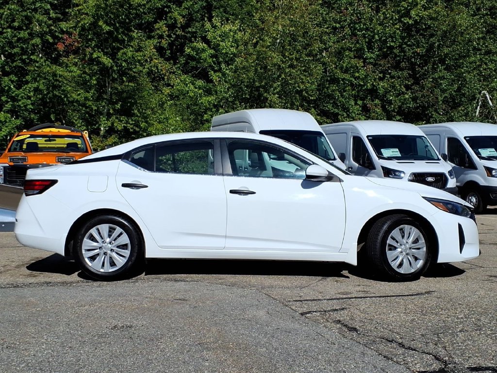 Used 2024 Nissan Sentra S FWD image 3