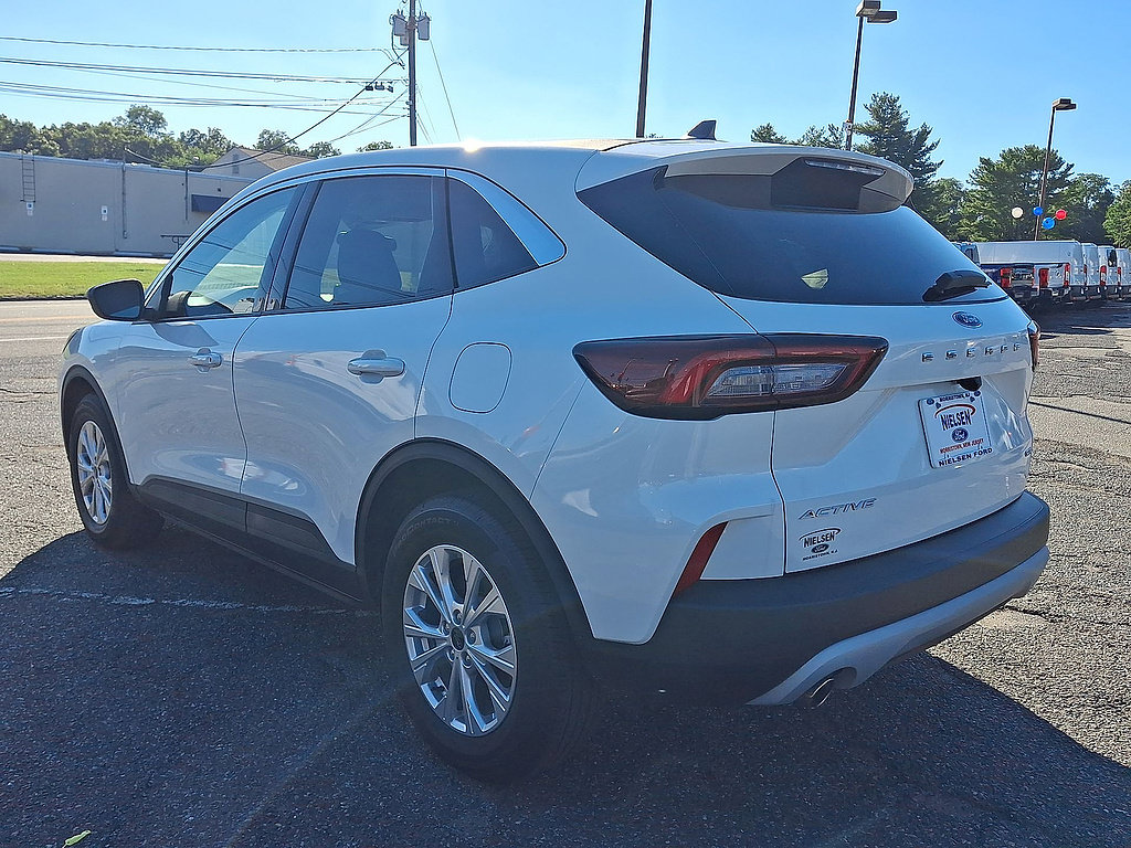 Certified 2023 Ford Escape Active AWD/4WD image 28