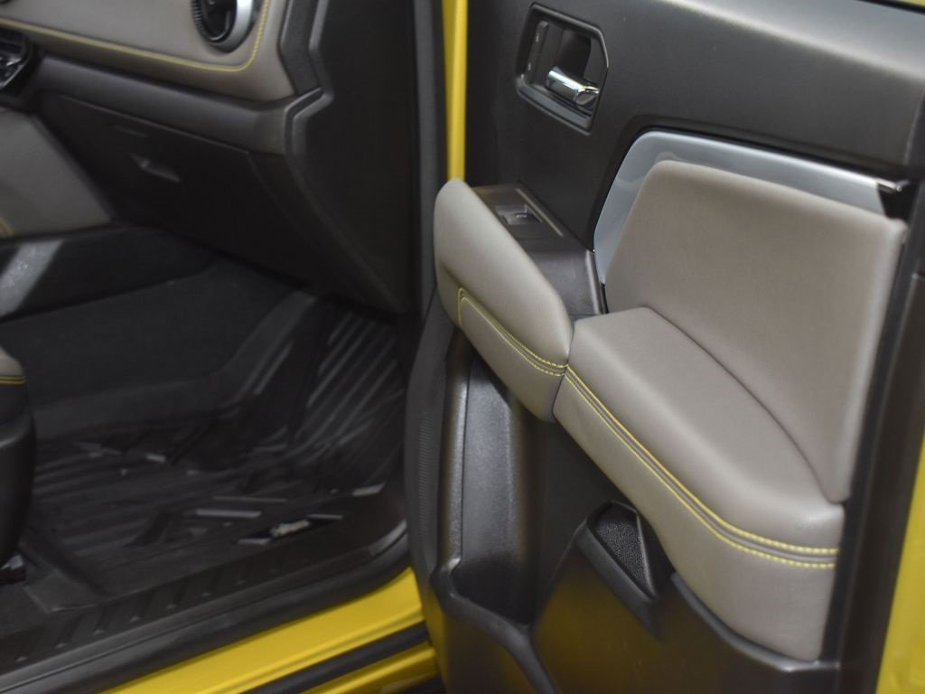 Used 2024 Chevrolet Colorado ZR2 w/ ZR2 Convenience Package III image 17