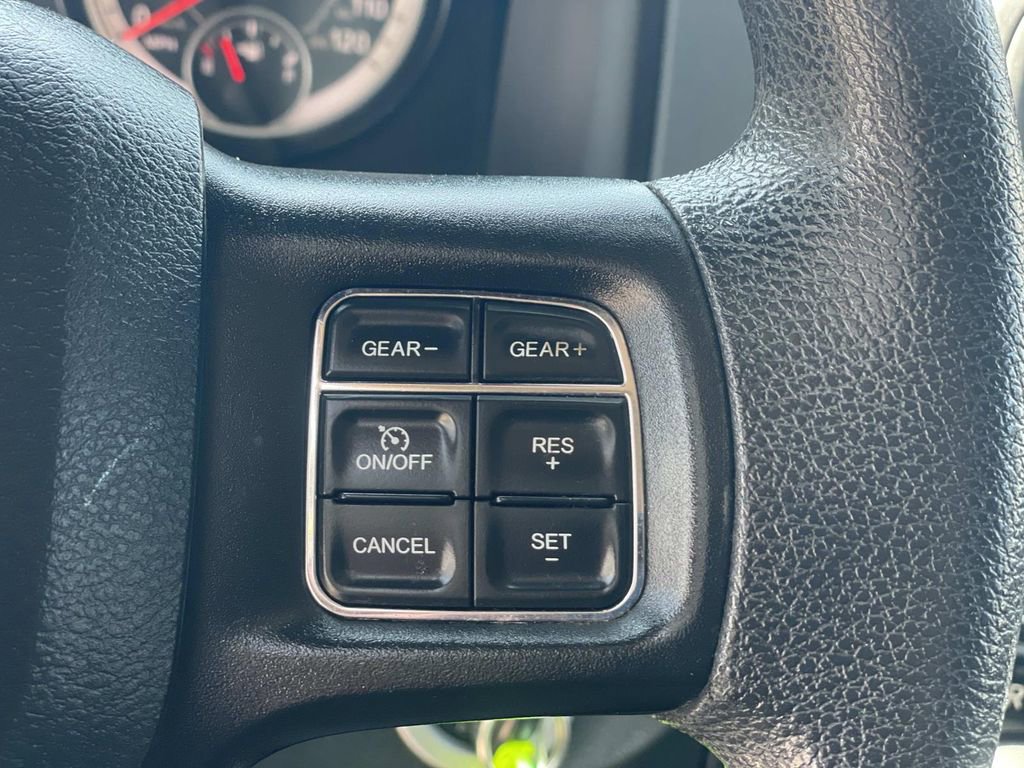 Used 2018 RAM 1500 Express RWD image 11