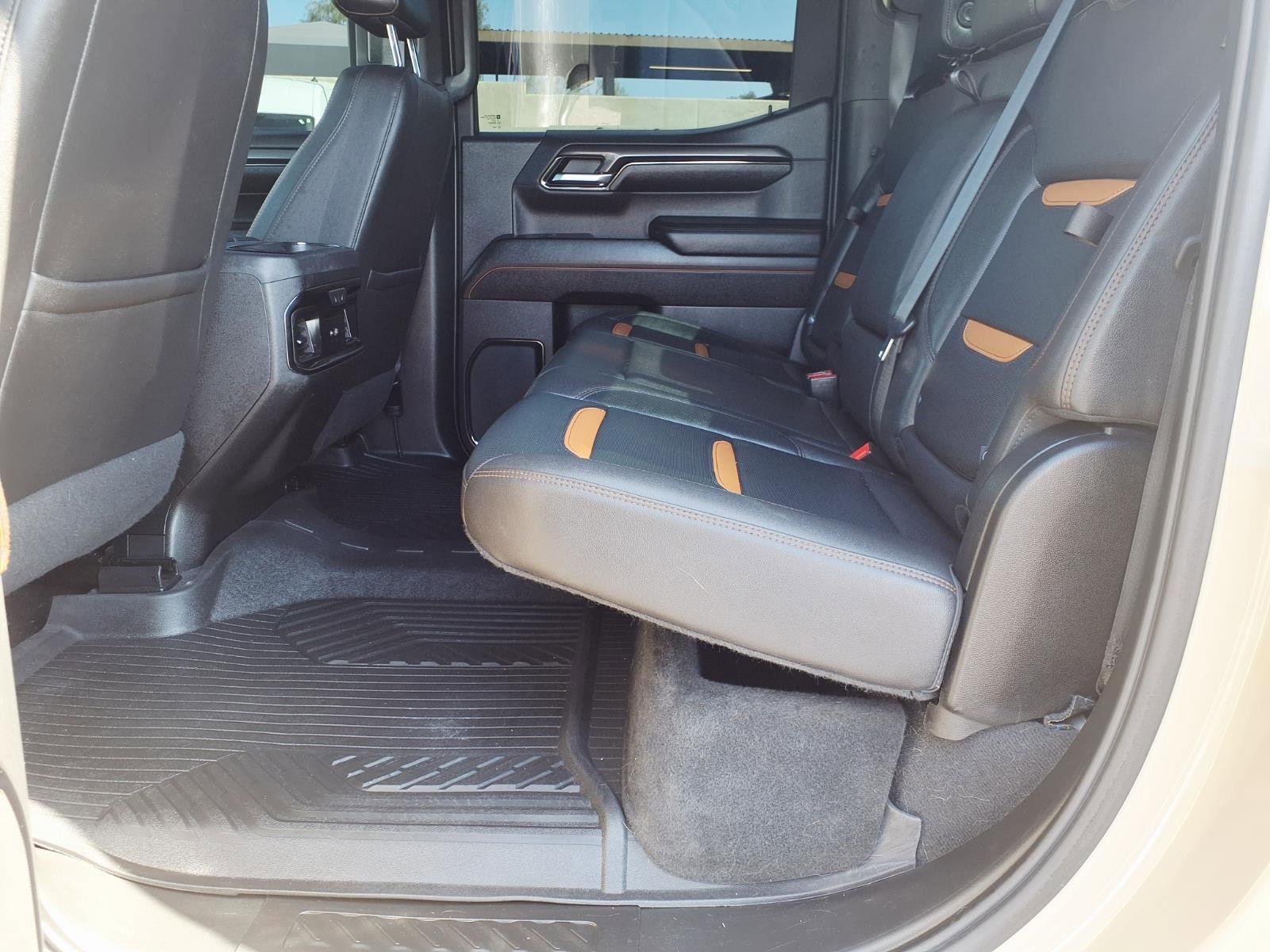 Used 2023 GMC Sierra 1500 AT4 w/ AT4 Premium Package AWD/4WD image 18