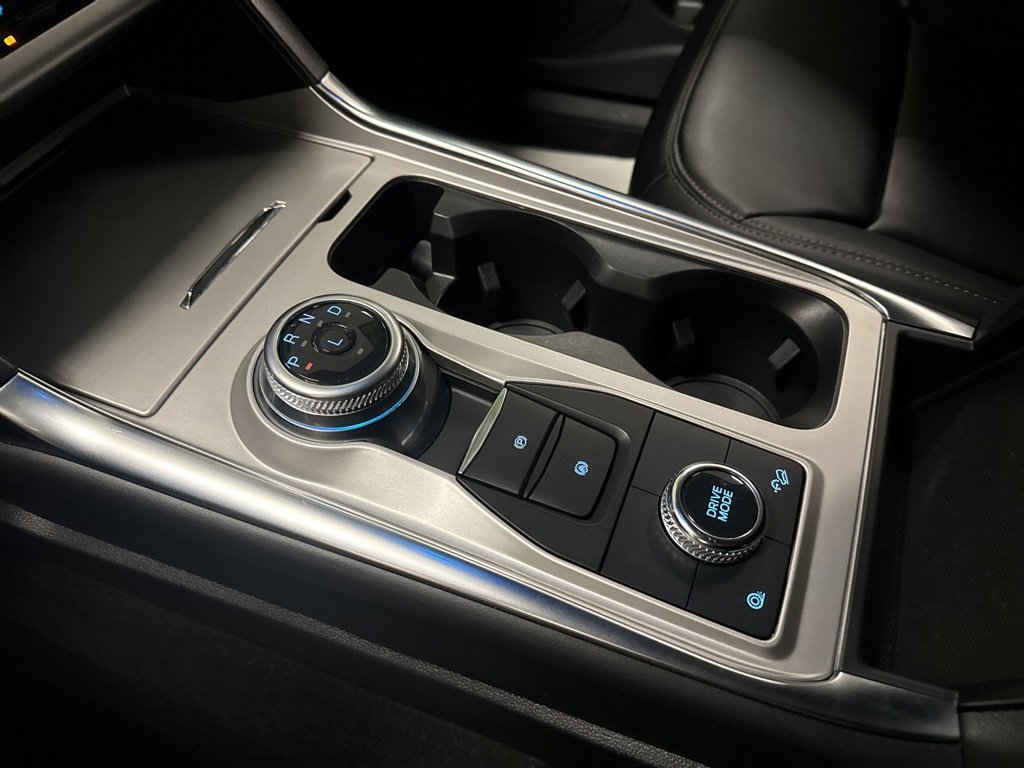 Certified 2022 Ford Explorer XLT w/ Equipment Group 202A image 11