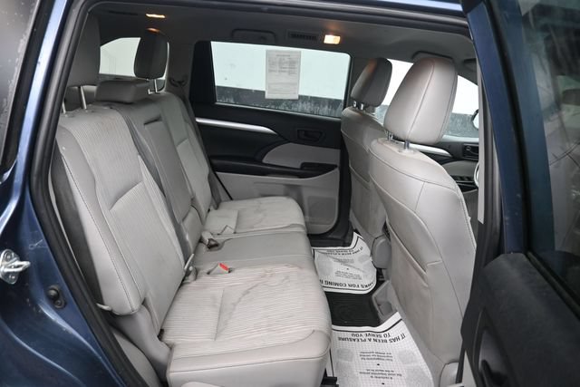 Used 2019 Toyota Highlander Plus AWD/4WD image 8