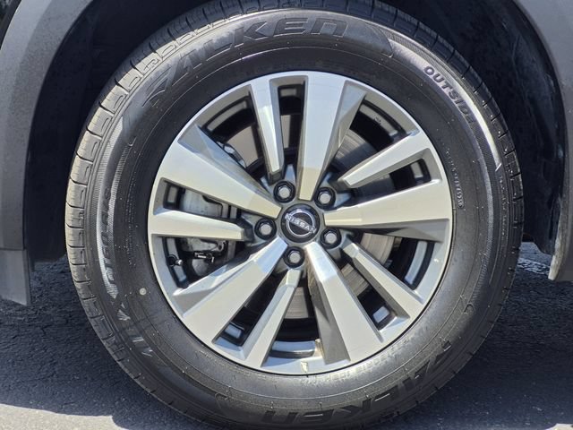 Used 2025 Nissan Pathfinder SL AWD/4WD image 11