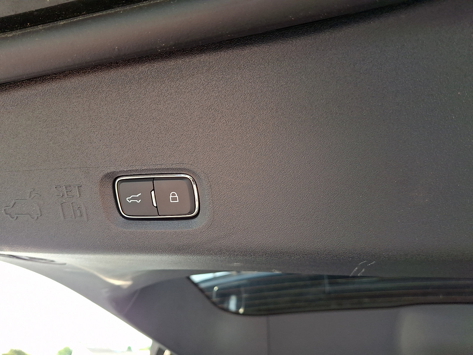 Certified 2025 Ford Expedition Active AWD/4WD image 32