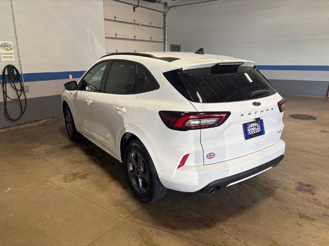Certified 2023 Ford Escape ST-Line w/ Tech Pack #1 AWD/4WD image 6