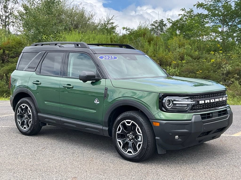 Certified 2025 Ford Bronco Sport Outer Banks w/ Outer Banks Tech Package+ AWD/4WD image 1