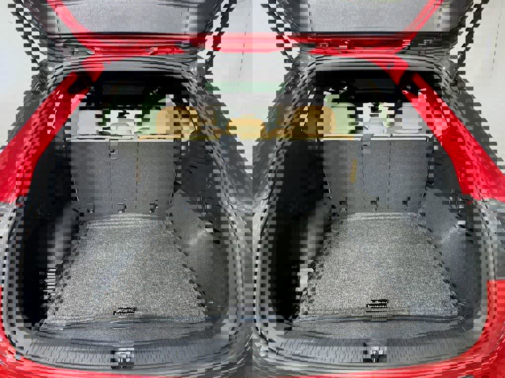 Used 2024 Volkswagen Tiguan SE R-Line image 24