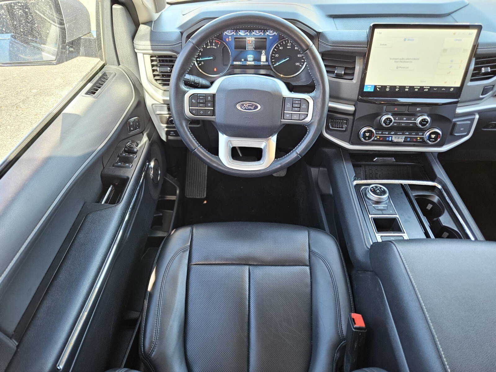 Certified 2023 Ford Expedition XLT image 14
