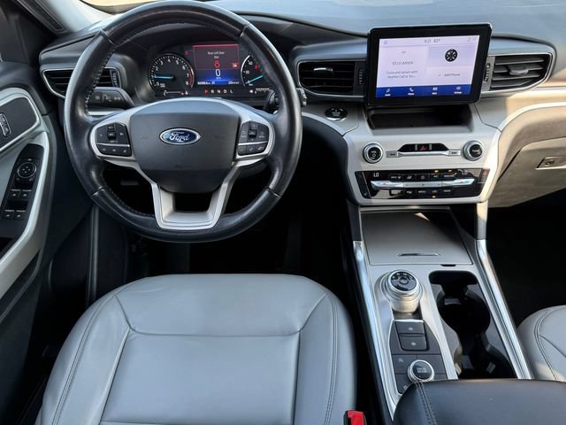 Certified 2021 Ford Explorer XLT w/ Equipment Group 202A AWD/4WD image 8