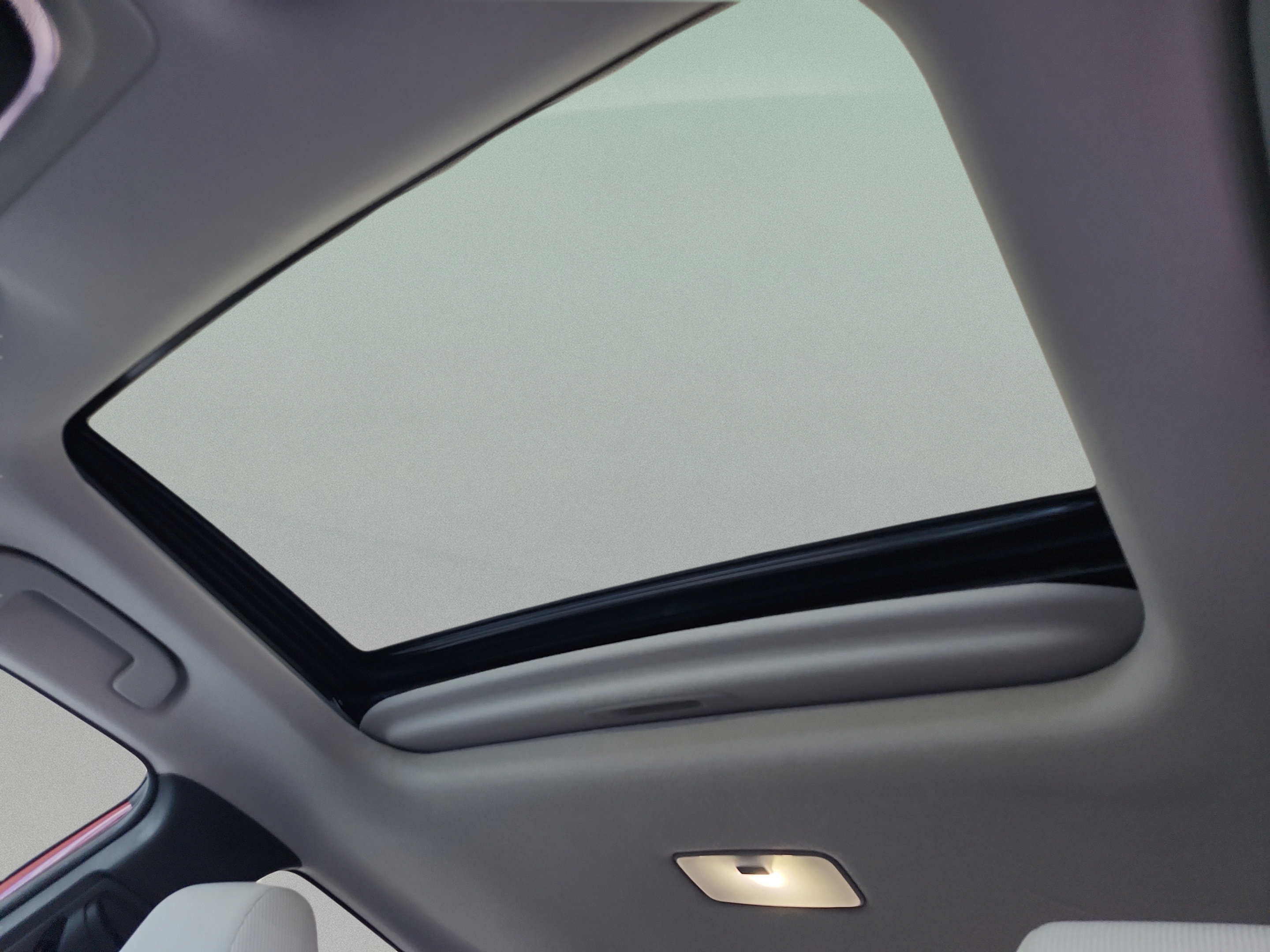 Used 2022 Toyota Corolla Cross LE w/ Moonroof Package FWD image 28