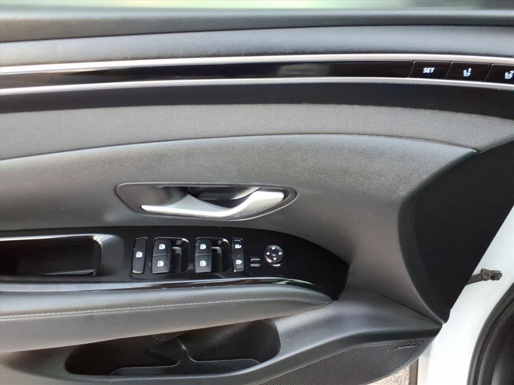 Used 2022 Hyundai Tucson Limited image 13