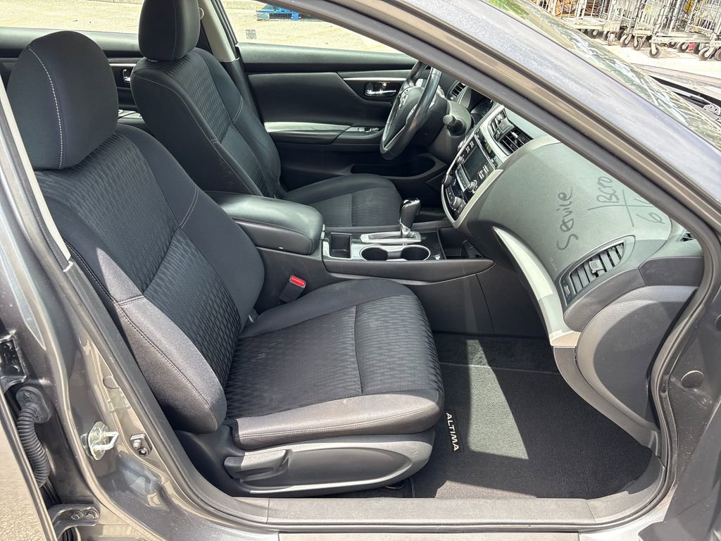 Used 2018 Nissan Altima 2.5 SV FWD image 6
