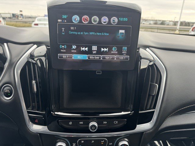 Used 2019 Chevrolet Traverse LT w/ LT Premium Package image 21