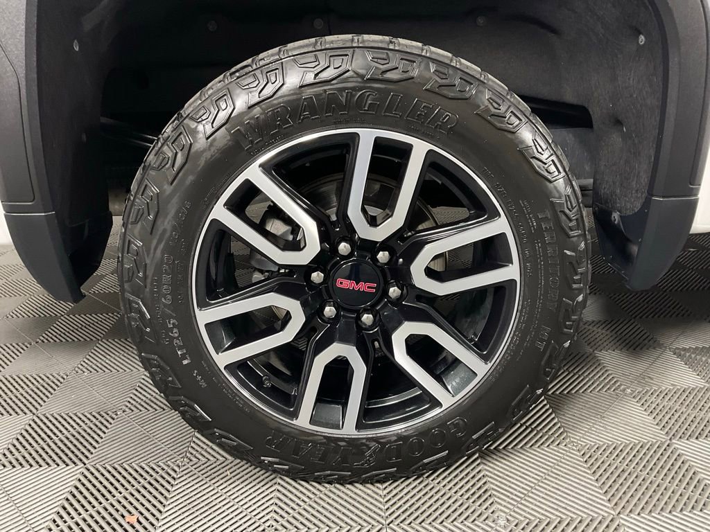 Used 2023 GMC Sierra 1500 AT4 w/ AT4 Premium Package image 10