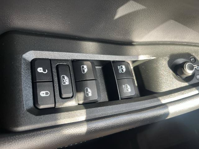 Used 2021 Jeep Grand Cherokee L Limited AWD/4WD image 11