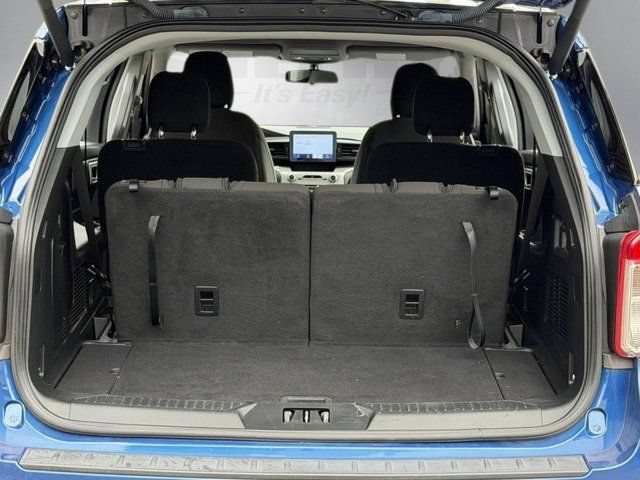 Certified 2022 Ford Explorer XLT RWD image 29